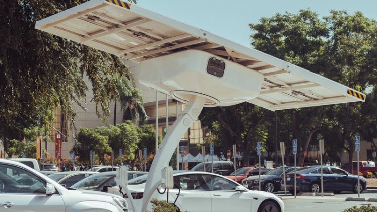 Hoeveel zonnepanelen zijn nodig voor een elektrische auto?